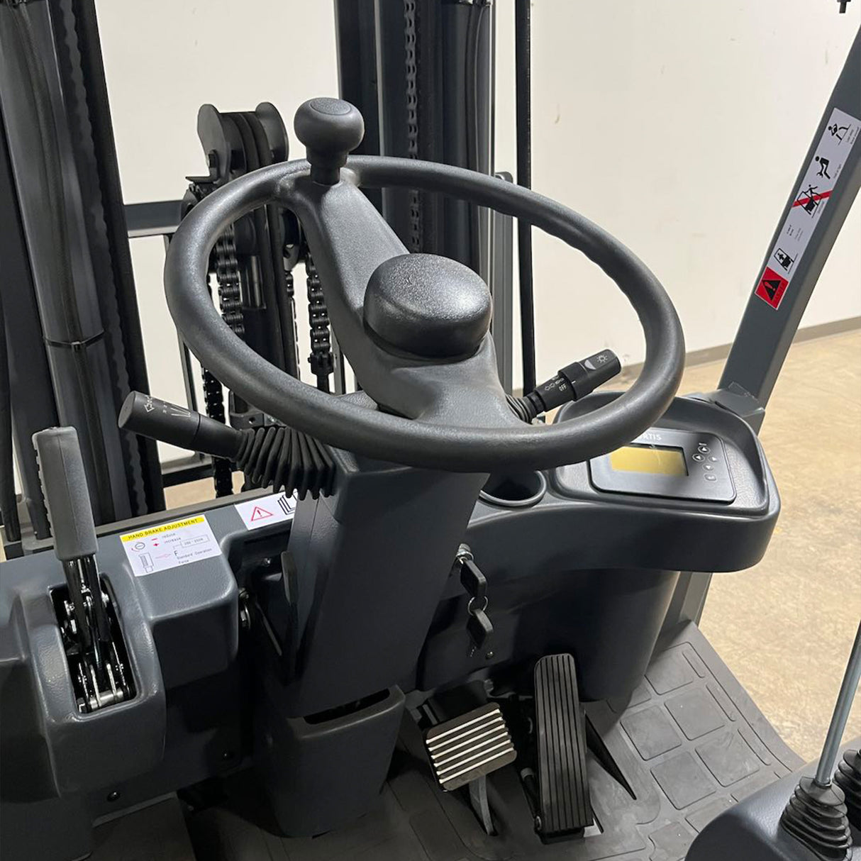 4-Wheel Electric Forklift, Lead-Acid Battery A-4014
