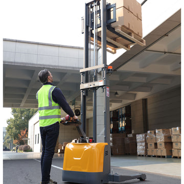 Full Electric Straddle Stacker| 3300 lb| 130