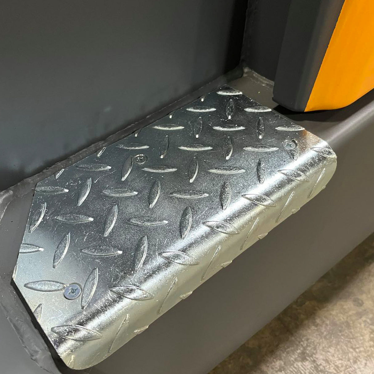 4-Wheel Electric Forklift, Lead-Acid Battery A-4004