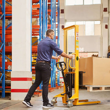 Manual Stackers| 2200 lb| Lowered Ht. 2.8 in| 63 in Lifting| Fork Size 31.5 x 7.9-37.4
