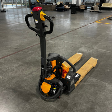 Used Pallet Truck 3300Lbs Cap. 45